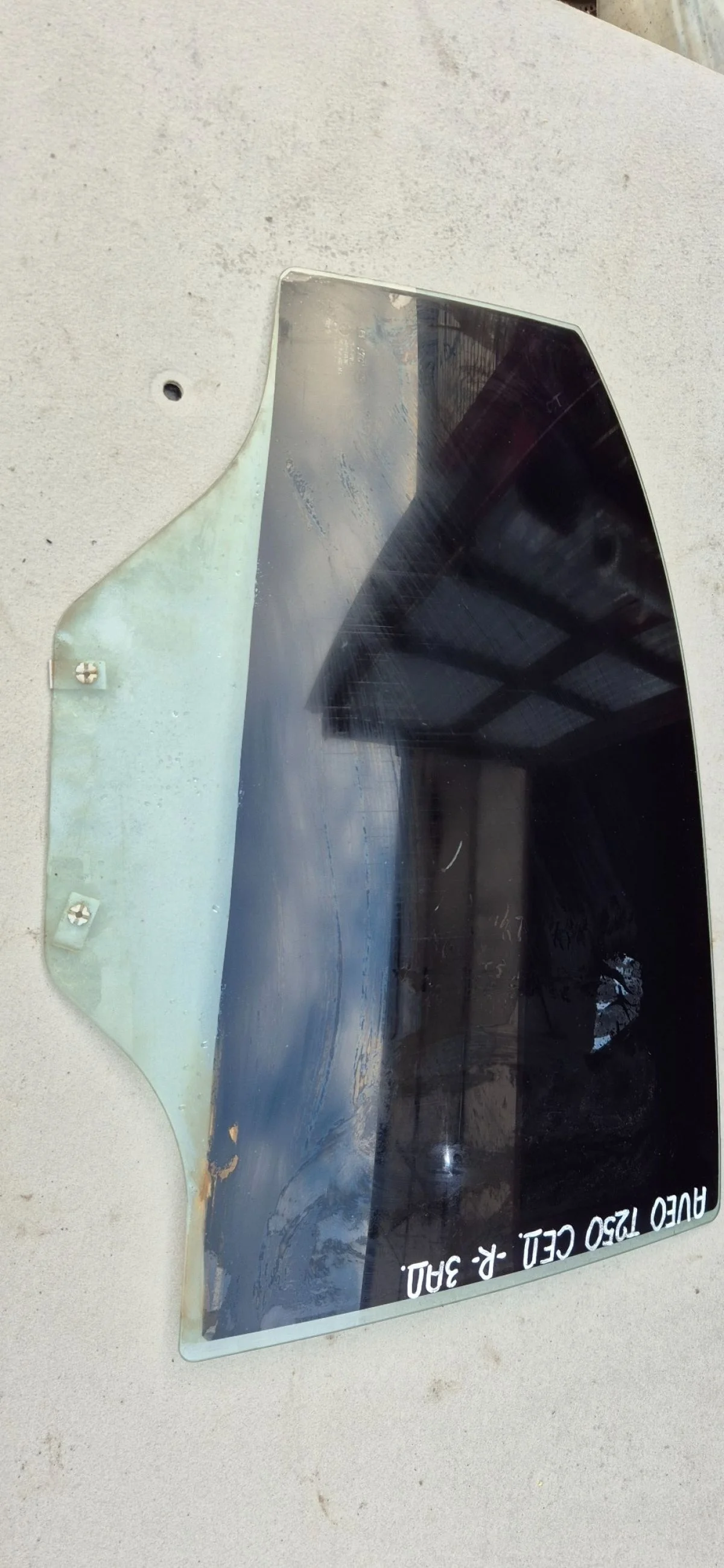 Стекло двери задней правой для Chevrolet Aveo T250