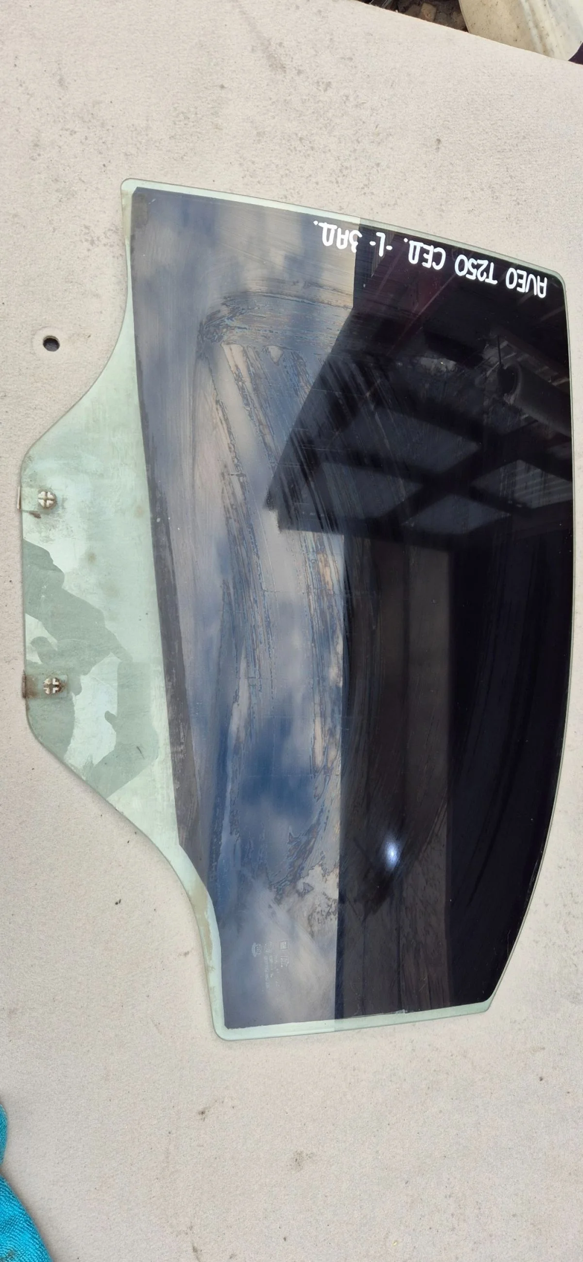 Стекло двери задней левой для Chevrolet Aveo T250