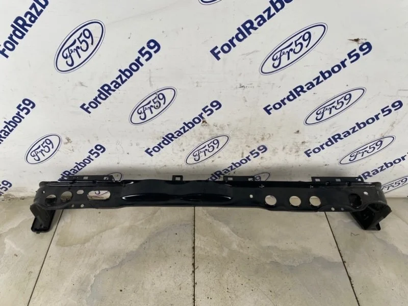 Планка под радиаторы Ford Focus 3 2011-2019 2268709 CB8, передняя