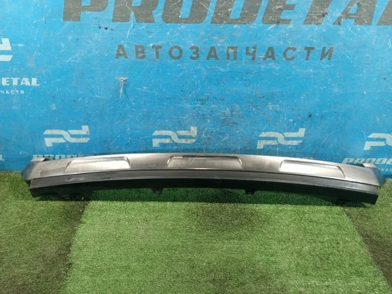 Молдинг решетки радиатора передний Lexus RX350