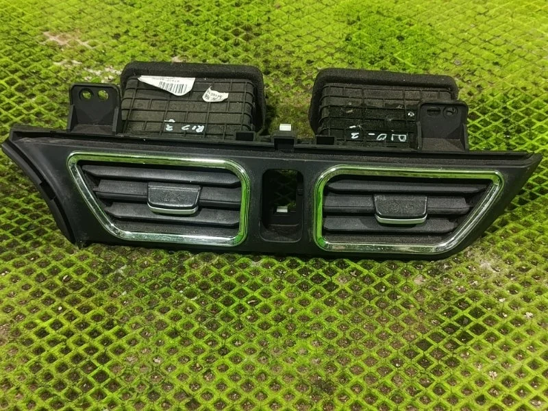 Центральный дефлектор печки Kia Rio 3 2014 974104X000 СЕДАН G4FC