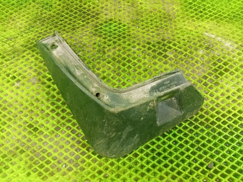 Брызговик задний левый Kia Rio 3 2014 868414Y000 СЕДАН G4FC