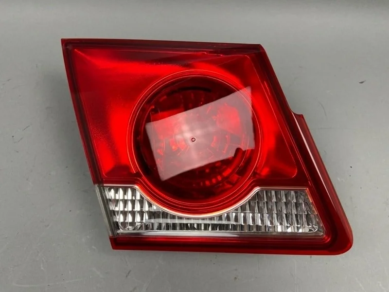 Фонарь Chevrolet Cruze 2009-2016 96830489 J300, задний левый