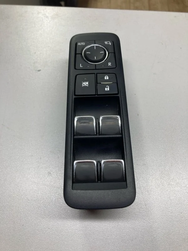 Блок управления стеклоподъемниками Lexus Rx300 2019 8404048200 AGL20 8AR-FTS 2.0, передний левый