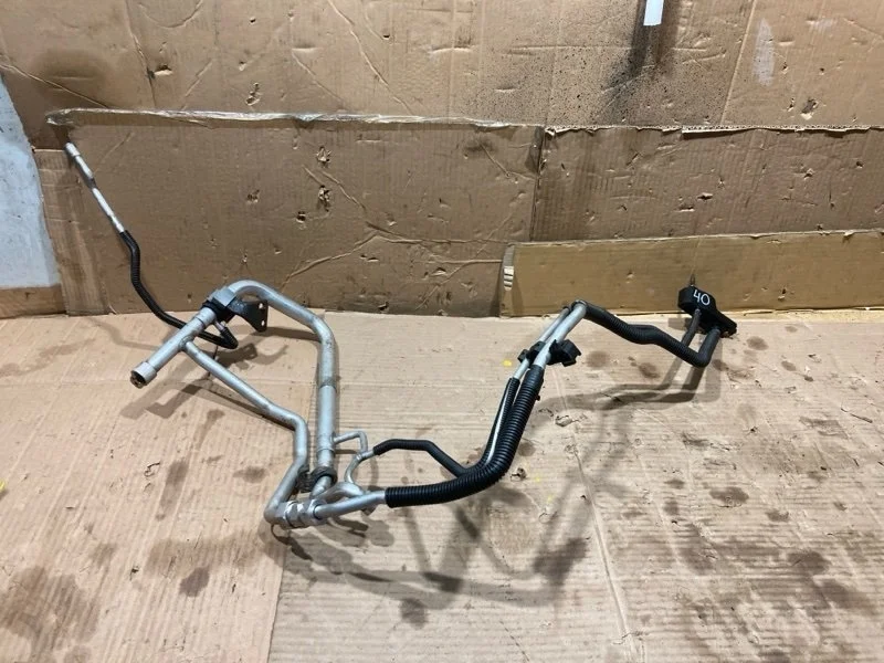 Трубка кондиционера Toyota Land Cruiser 2010 887106B690 URJ200 1VD-FTV 4.5