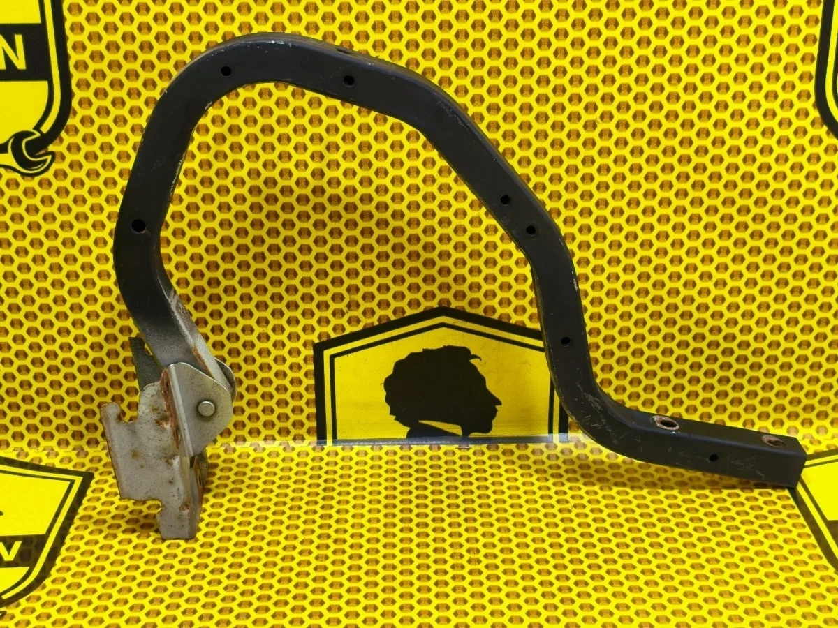 Петля багажника Nissan Almera Classic 2006 8440095F0A B10 QG16, левая