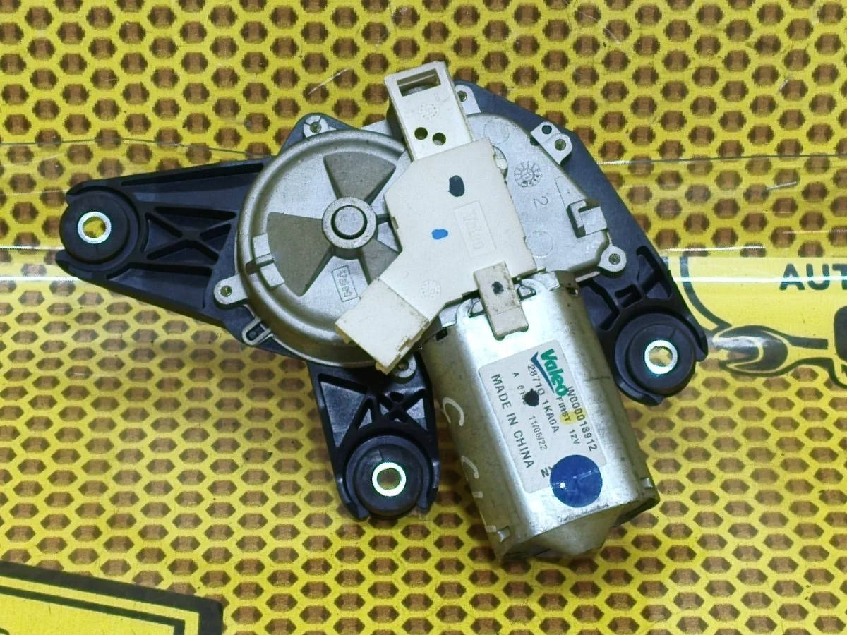 Трапеция дворников Nissan Juke 2011 287101KA0A F15 HR16DE, задняя