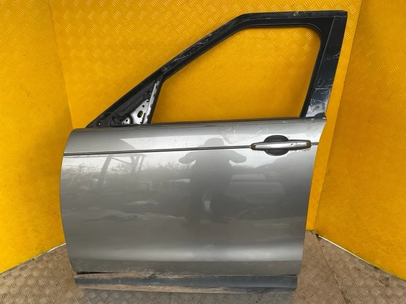 Дверь передняя левая Land Rover Discovery V (2016-Н.в.) 2018 LR080196 3.0 D 30DDTX