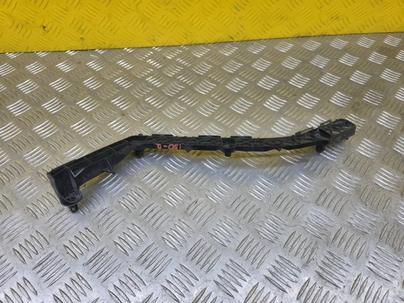 Кронштейн заднего бампера правый Toyota Land Cruiser Prado 150 (2009-2023) 2018 5215560080 2.8 D 1GDFTV
