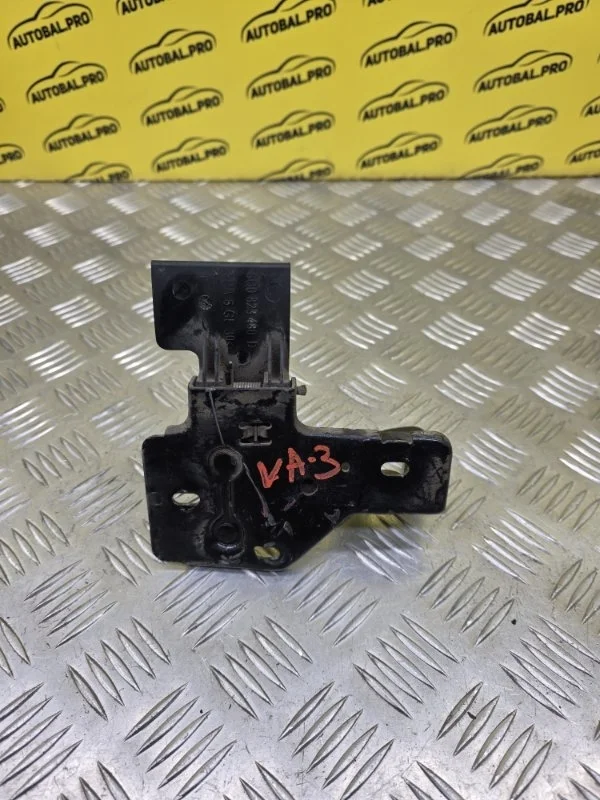Крюк капота Volkswagen Amarok (2010-2016) 2011 6Q0823480D ПИКАП 2.0 D CDCA