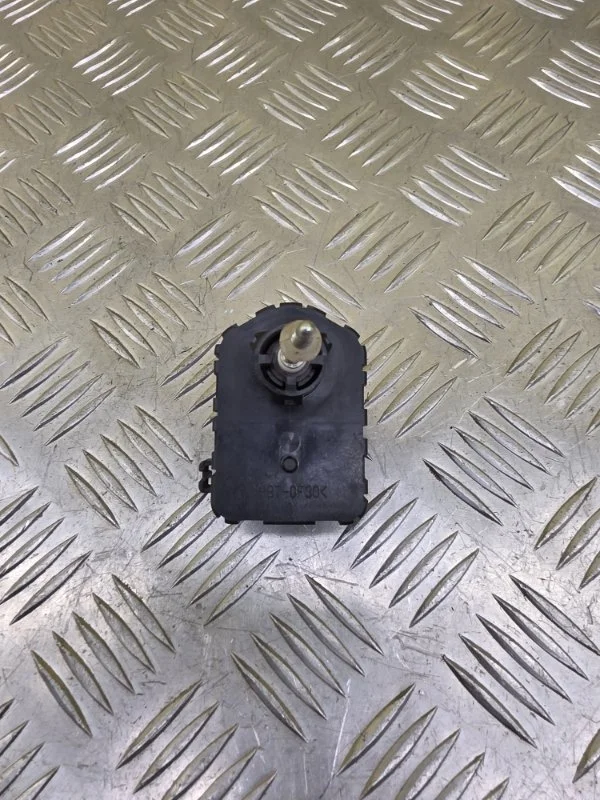 Корректор фар Toyota Land Cruiser Prado 150 (2009-2023) 2012 8566112010 2.7 I 2TRFE