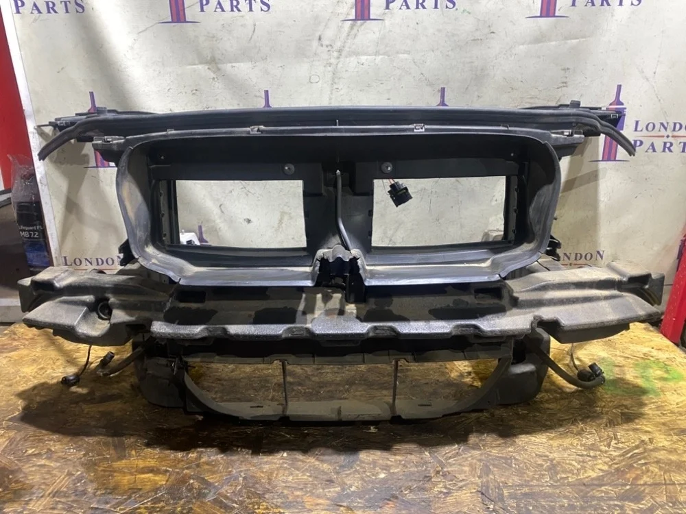 Передняя панель BMW X1 E84