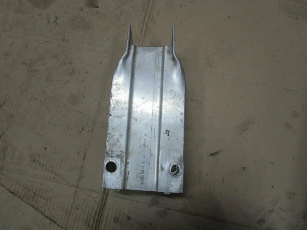 Кронштейн усилителя переднего бампера Mercedes-Benz