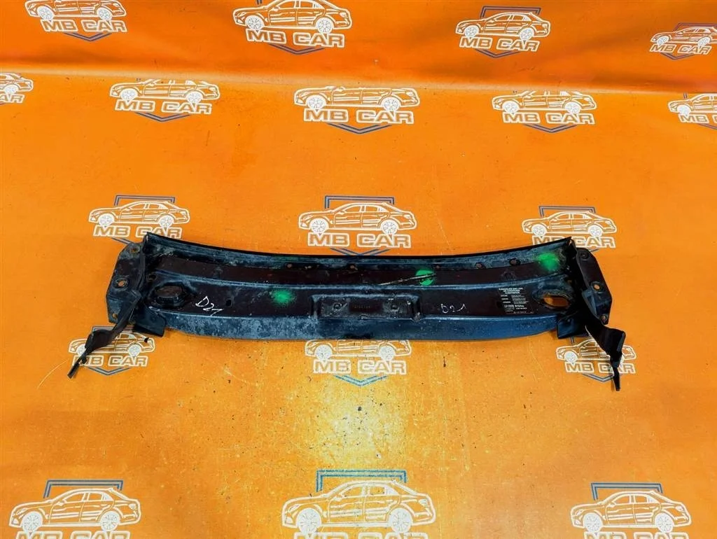 Панель телевизора верхняя Mercedes-Benz