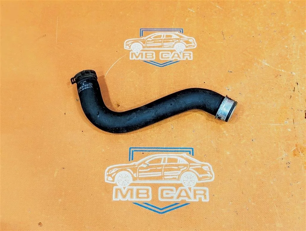 Патрубок радиатора Mercedes-Benz