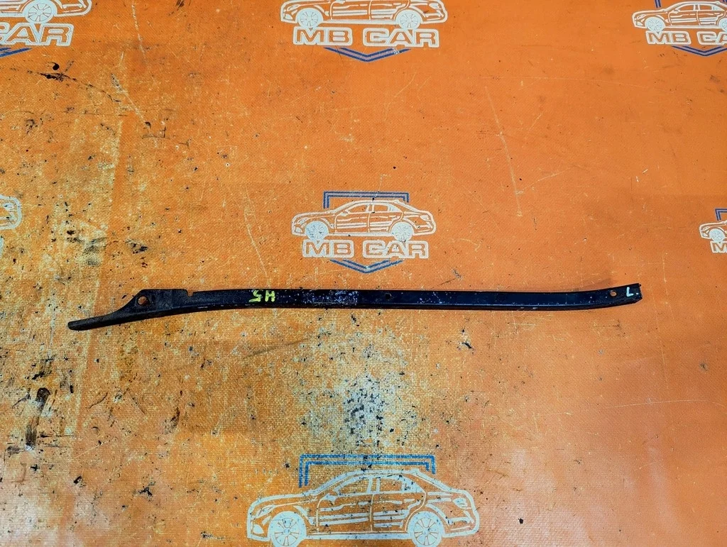 Кронштейн крепления бампера Mercedes-Benz