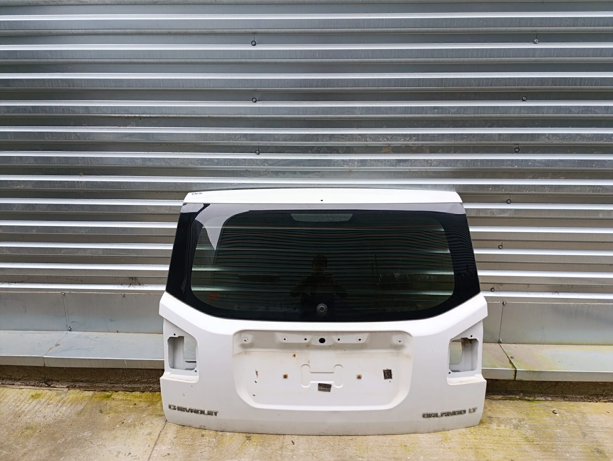 Дверь багажника Orlando 2011-2015