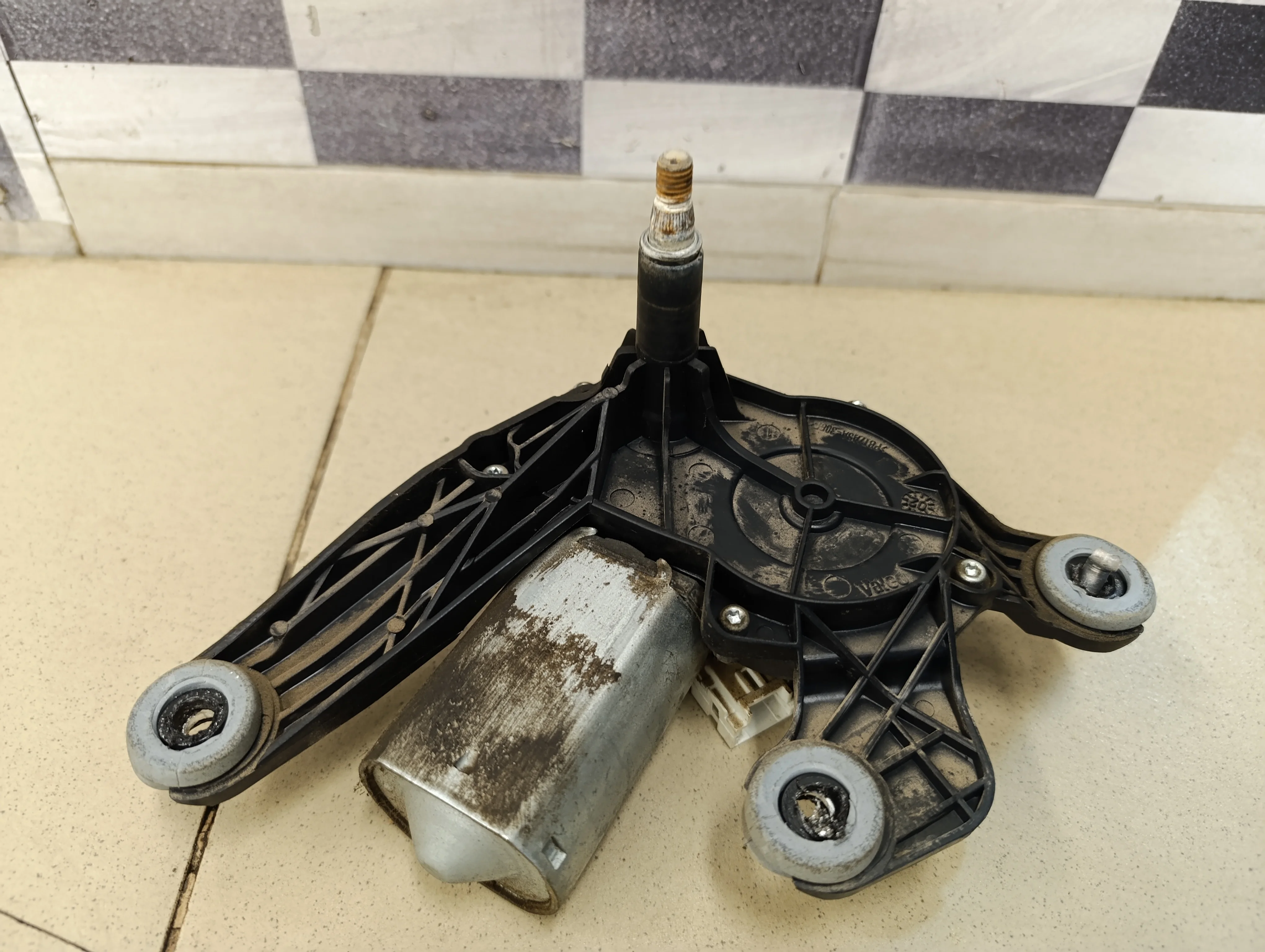 Моторчик стеклоочистителя задний C2 2003-2008