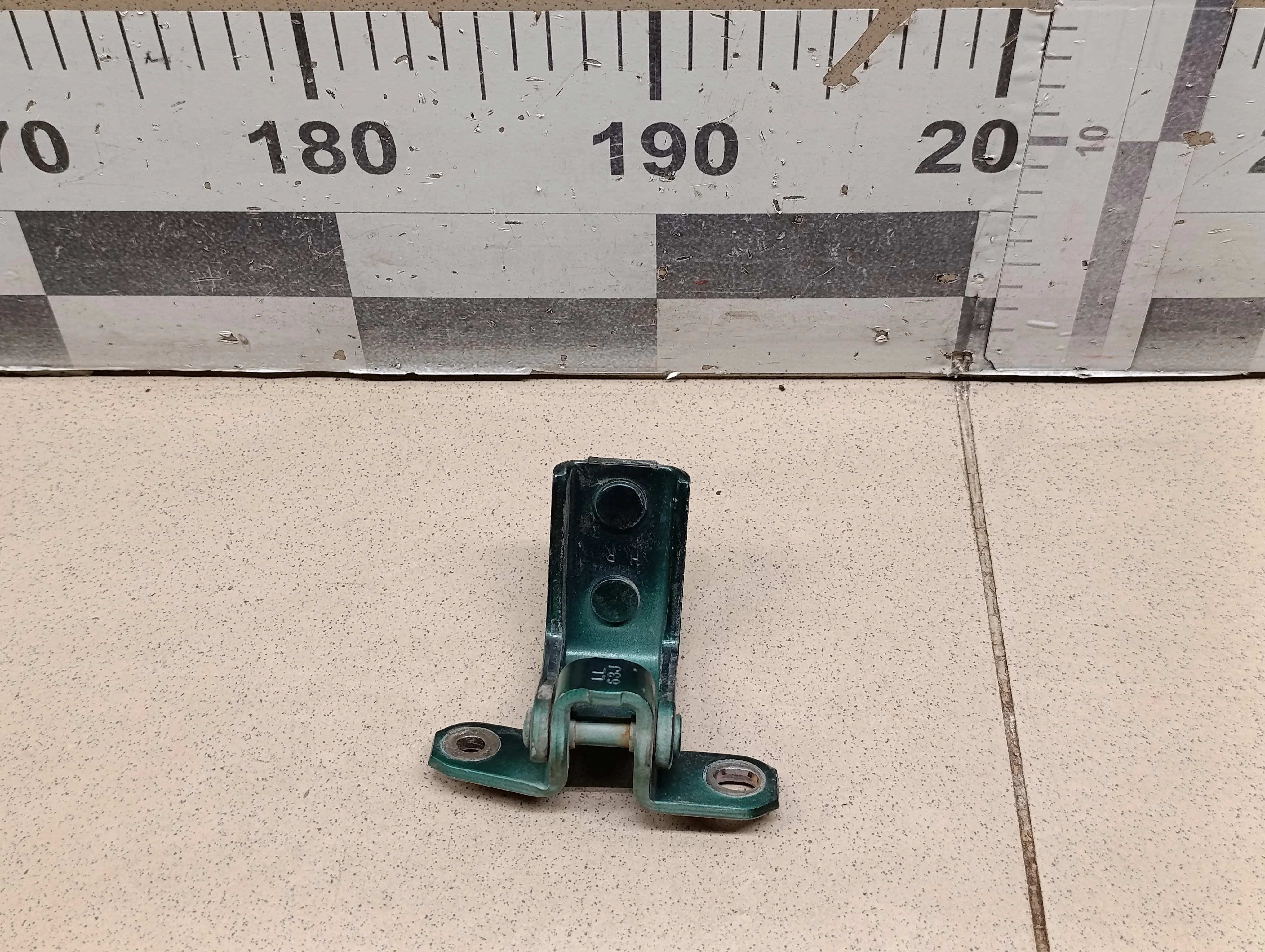 Петля двери задней левой нижняя Grand Vitara 2006-2015