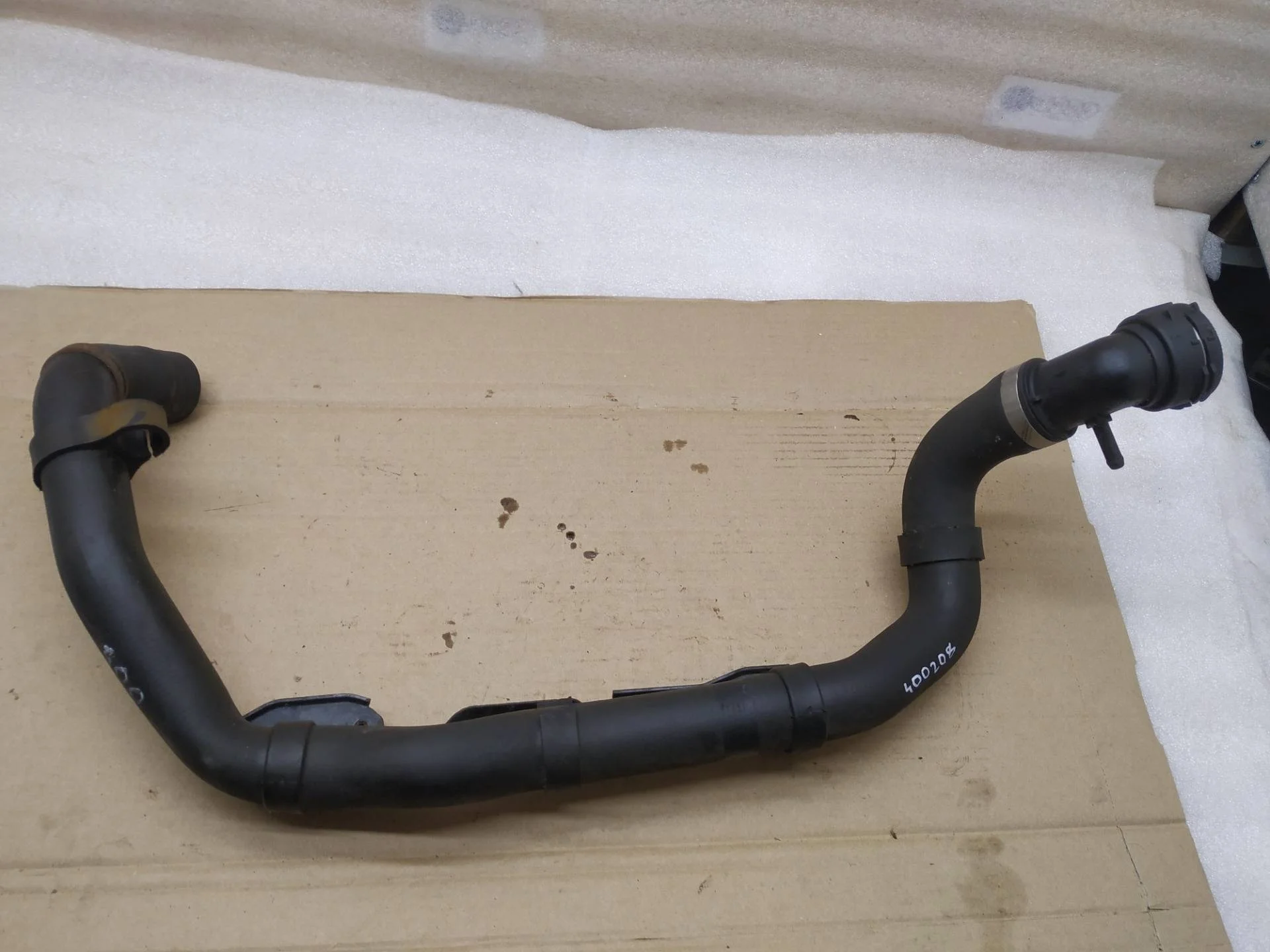 патрубок (трубопровод, шланг) Volkswagen Touareg 2 7P6 2012