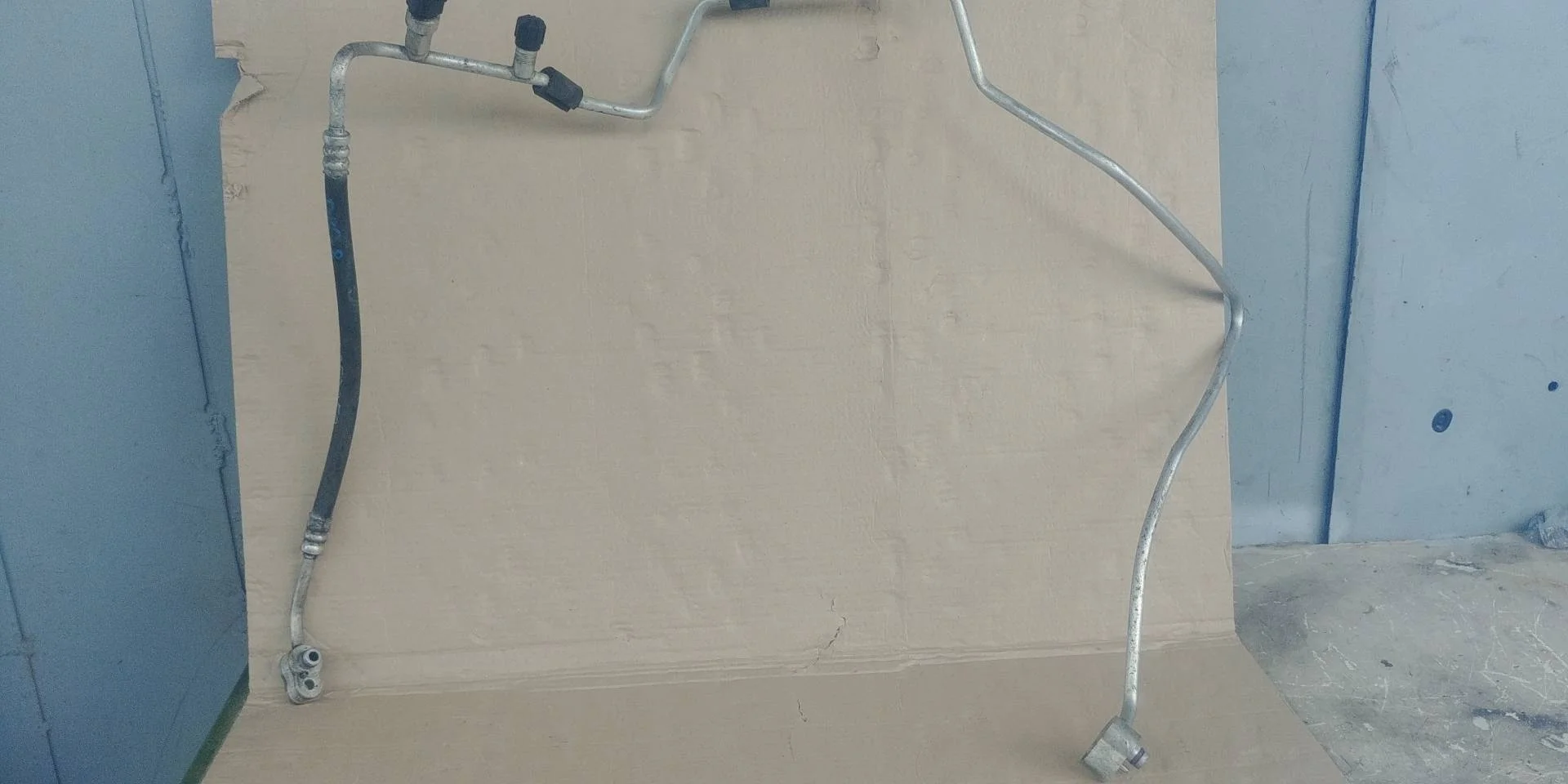 стекло двери передней левой Volkswagen Passat B7  2013