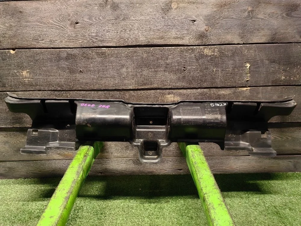 Кронштейн заднего бампера Peugeot 308