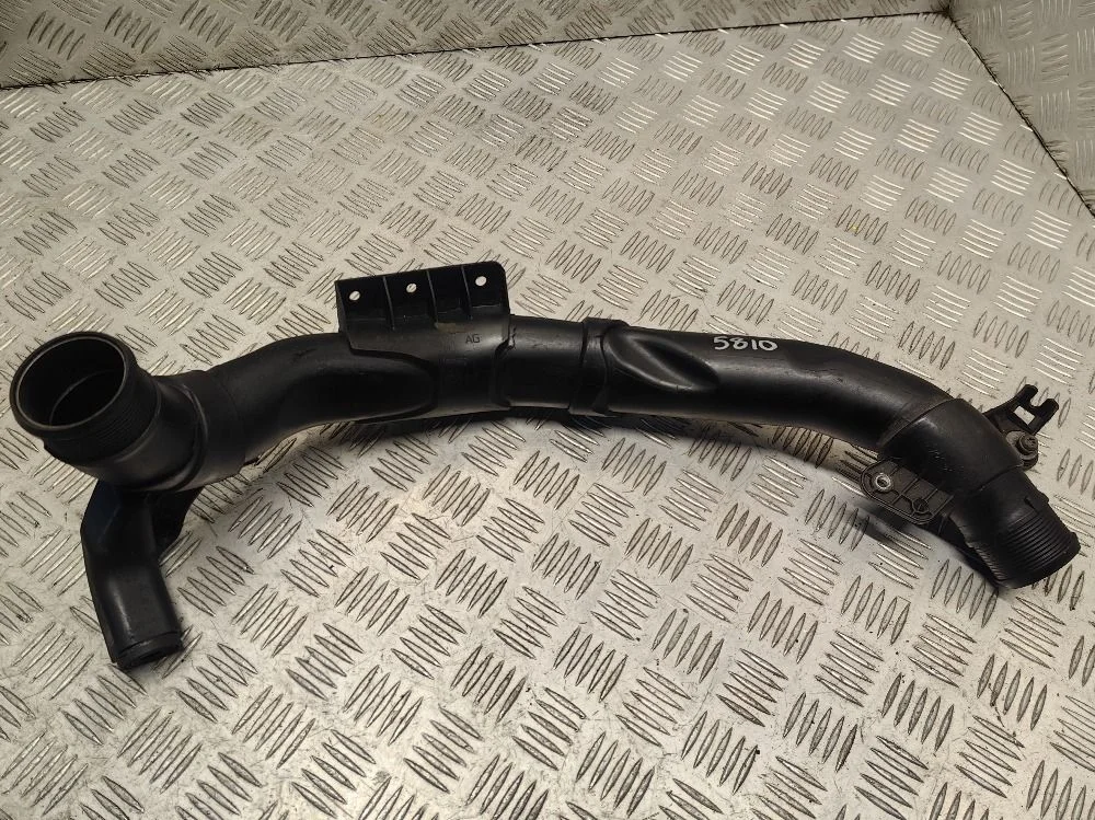 Патрубок интеркулера Volkswagen Passat B6