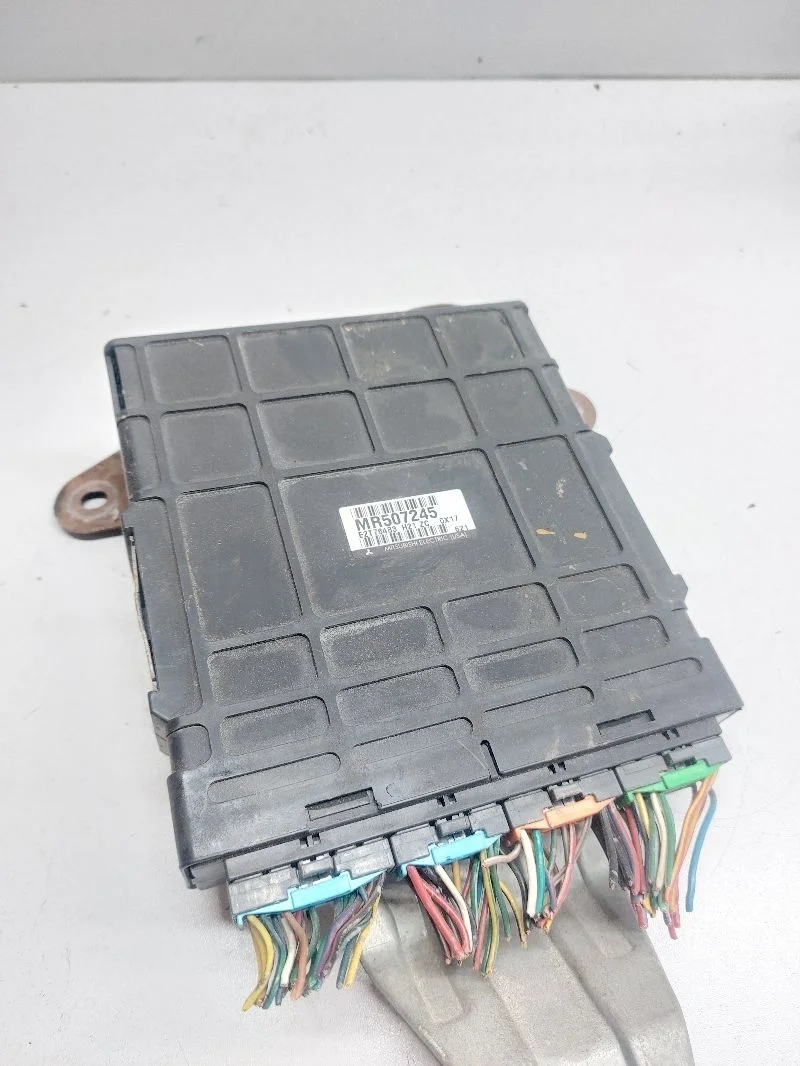 Блок управления двигателем Б/У Mitsubishi Galant   2000