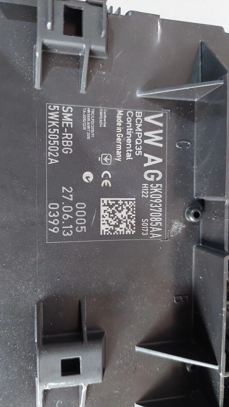 Блок управления двигателем Б/У Volkswagen Caddy  TSI 2013