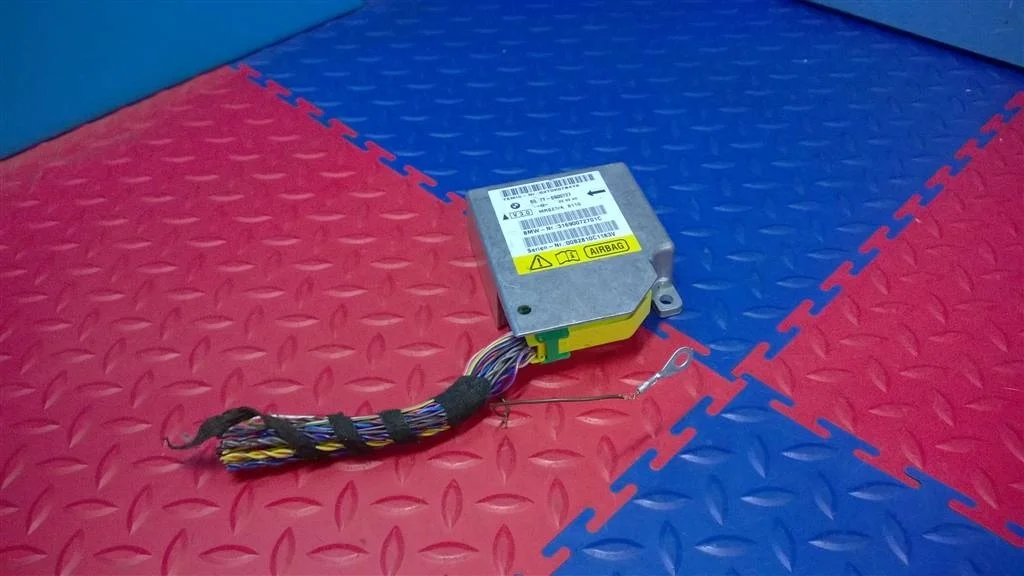 блок управления airbag BMW X5 E53  M54B30 231 лс 3.0i