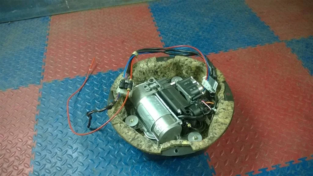 насос регулировки подвески BMW X5 E53  M54B30 231 лс 3.0i