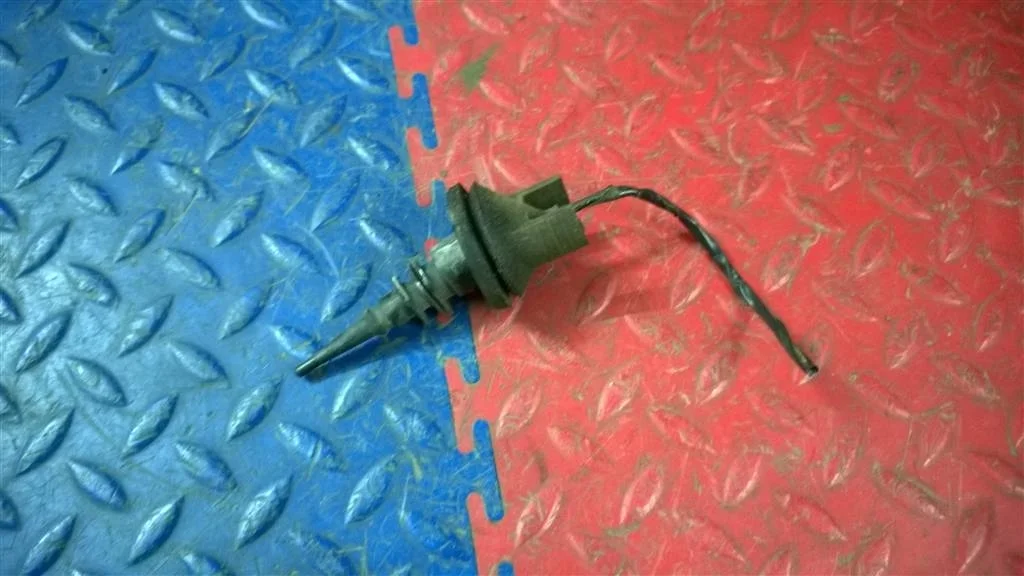 датчик температуры воздуха BMW X5 E53  M54B30 231 лс 3.0i