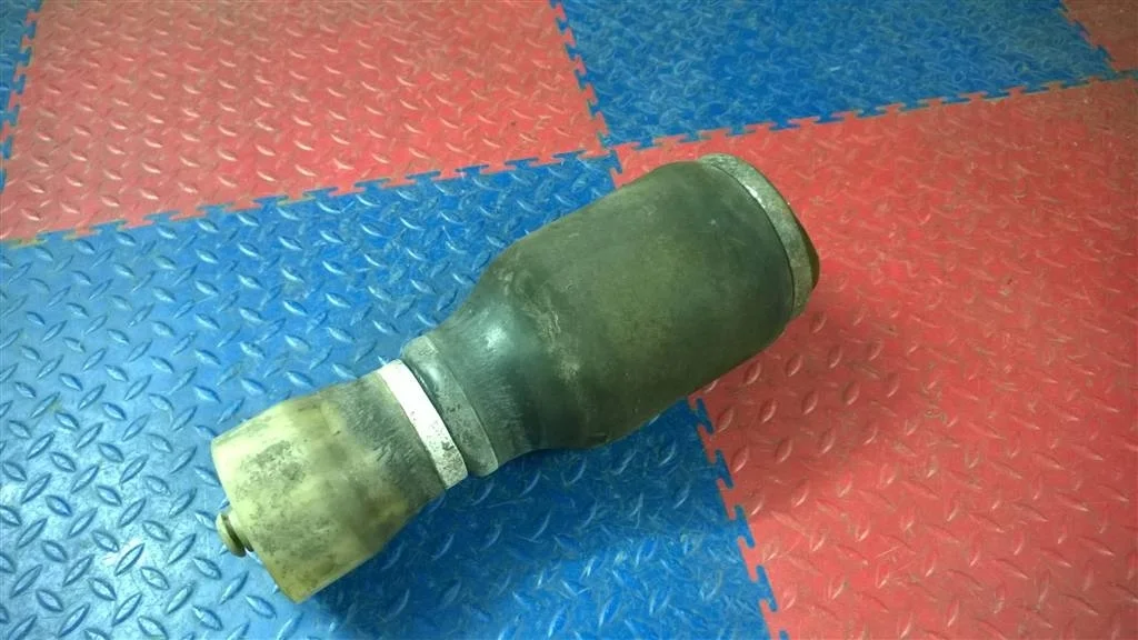 пневмобаллон BMW X5 E53  M54B30 231 лс 3.0i