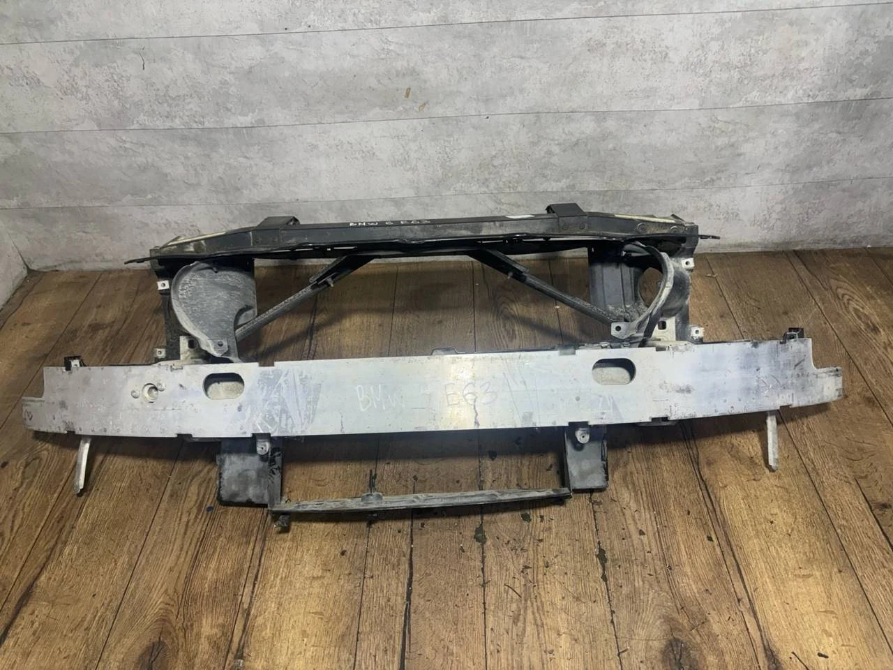 передняя панель (телевизор) BMW 6 E63/E64