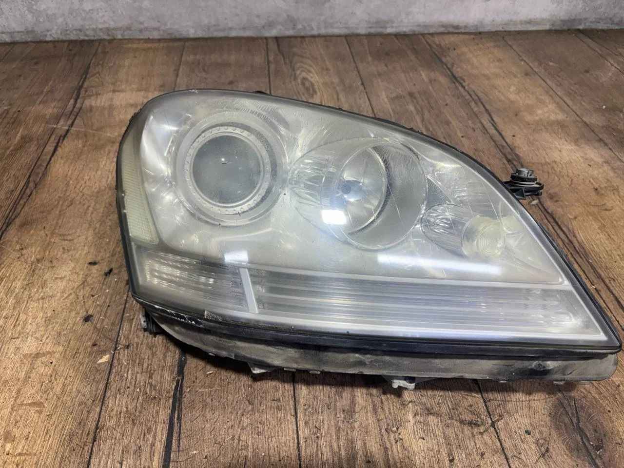 фара правая Mercedes-Benz M W164