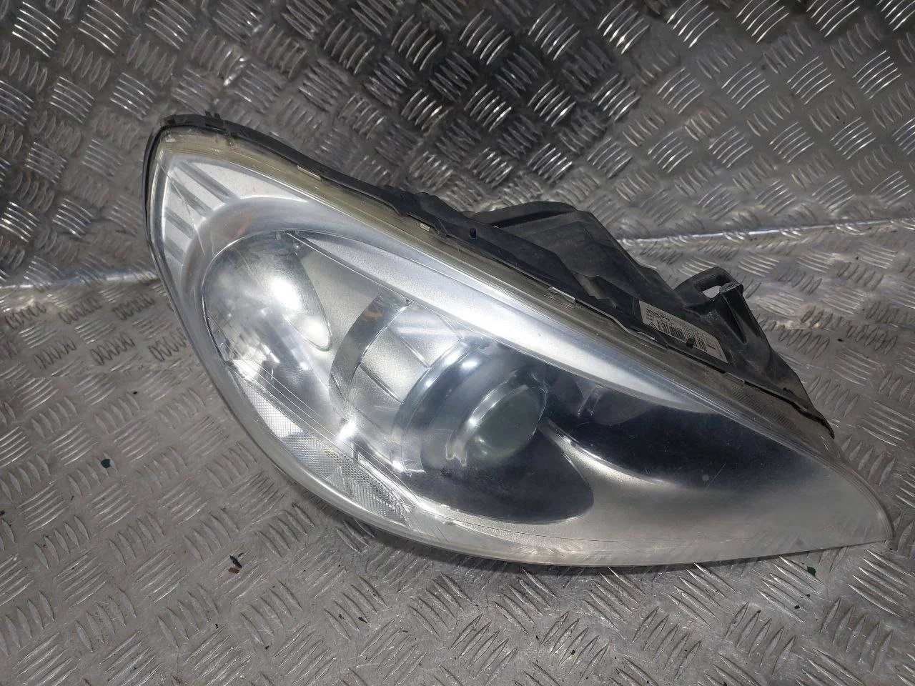 фара правая Volvo S60 2