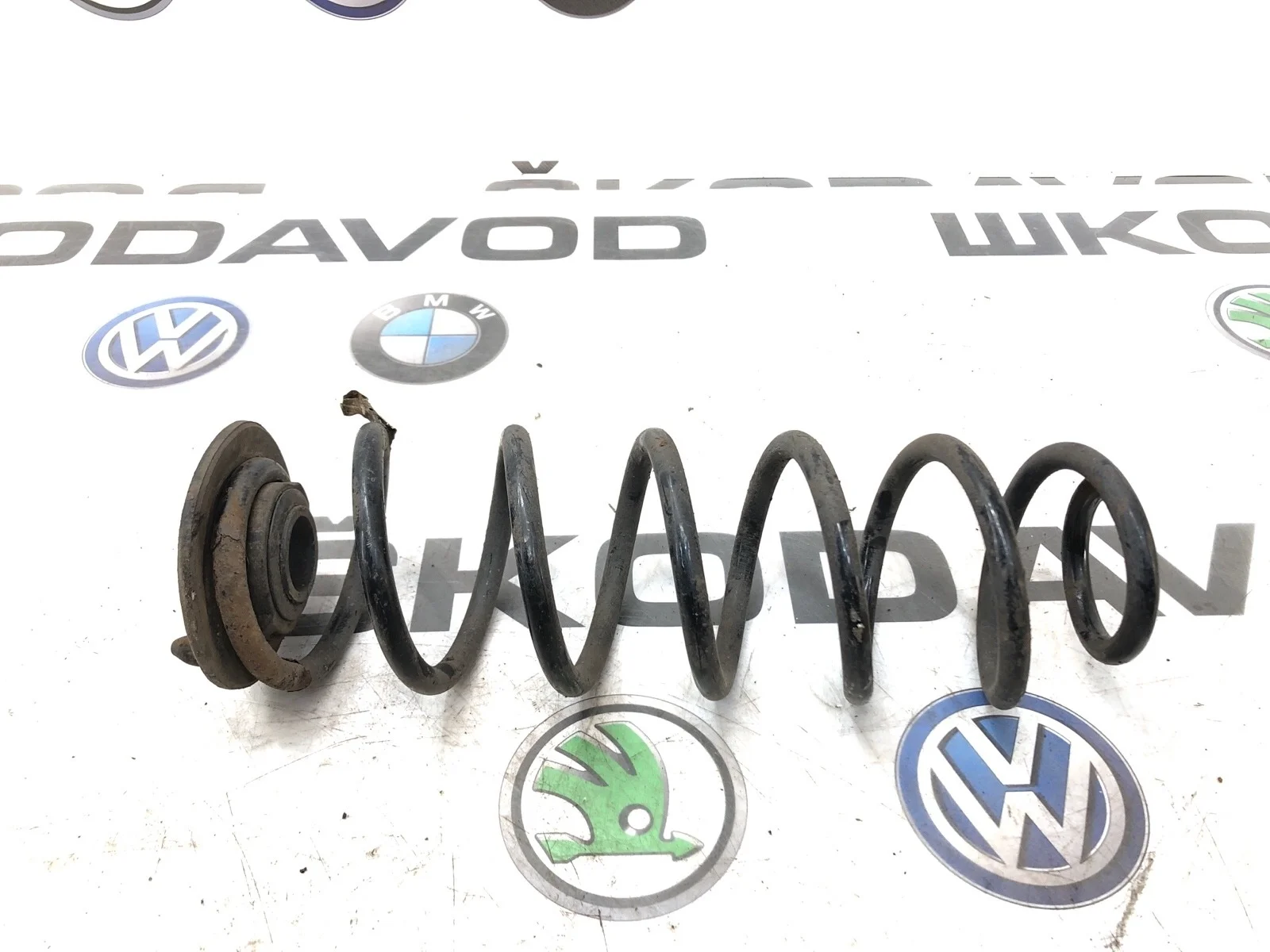 Пружина подвески Skoda Octavia 5Q0511121AD A7 (5E) 2.0 CKFC, задняя