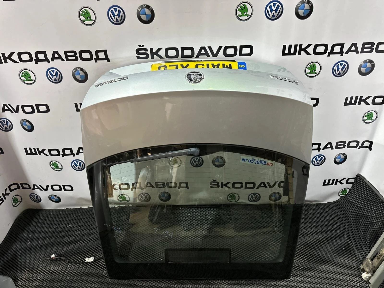 Крышка багажника Skoda Octavia 5E5827023F A7 (5E) 2.0 CKFC