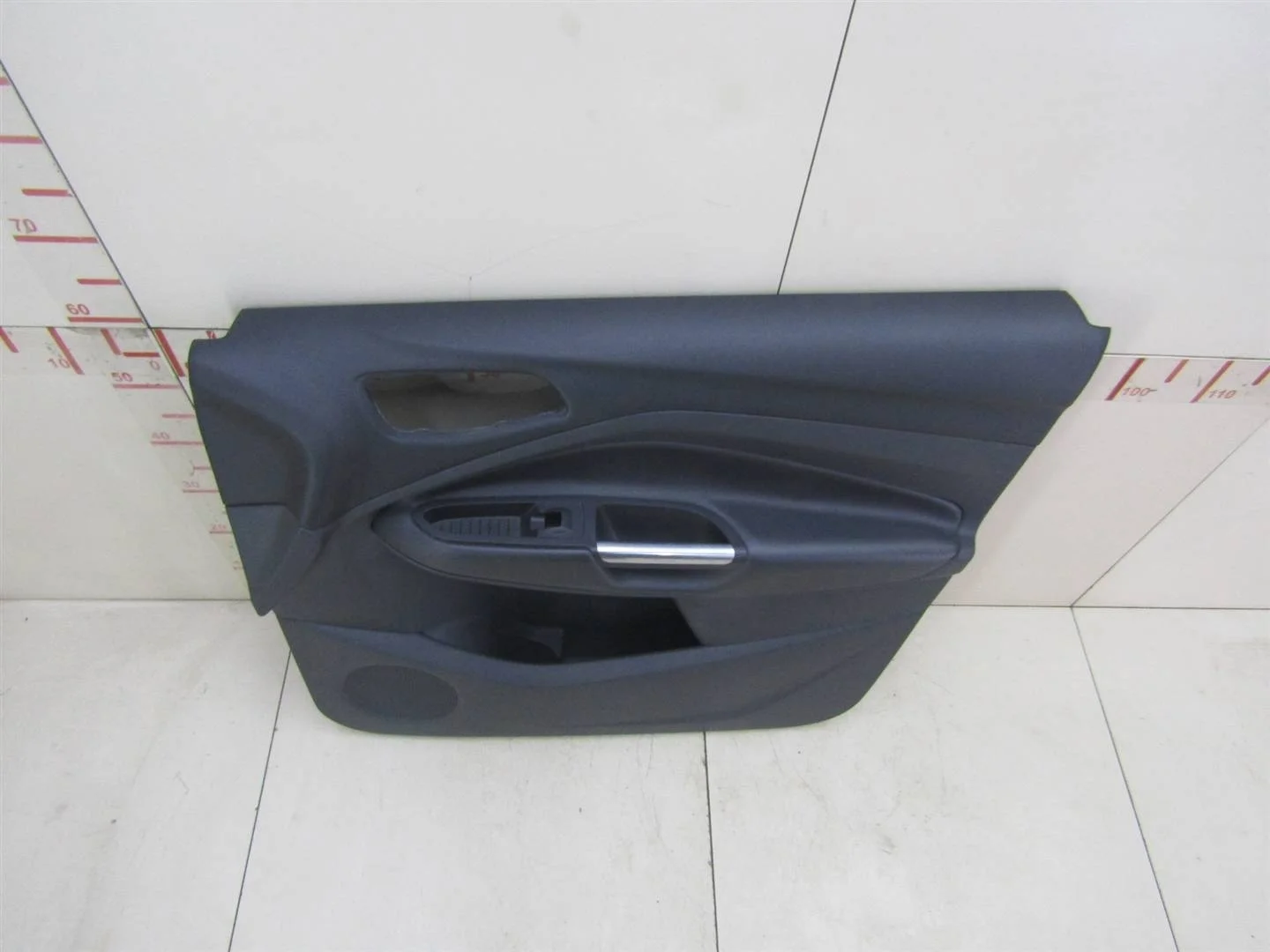 Обшивка двери передней правой Ford Kuga 2012-2019  [1946797]  2.0 TXMA в Вологде