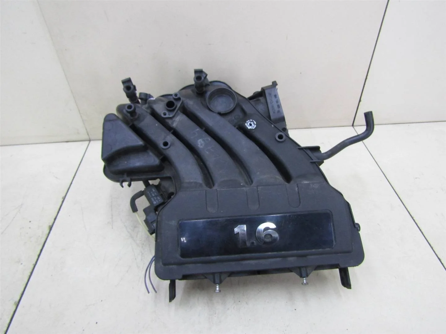 Коллектор впускной Skoda Octavia (A5 1Z-) 2004-2013  [06A133203EM]  1.6 8V BSE в Вологде