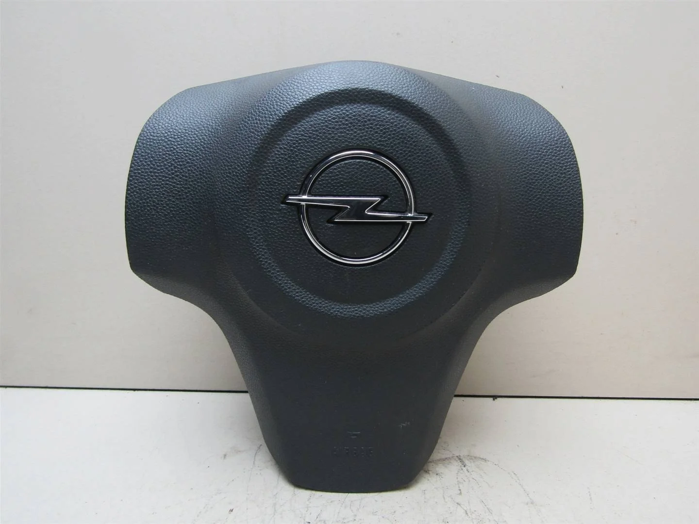 Подушка безопасности в рулевое колесо Opel Corsa D 2006-2015  [13235770]  в Вологде
