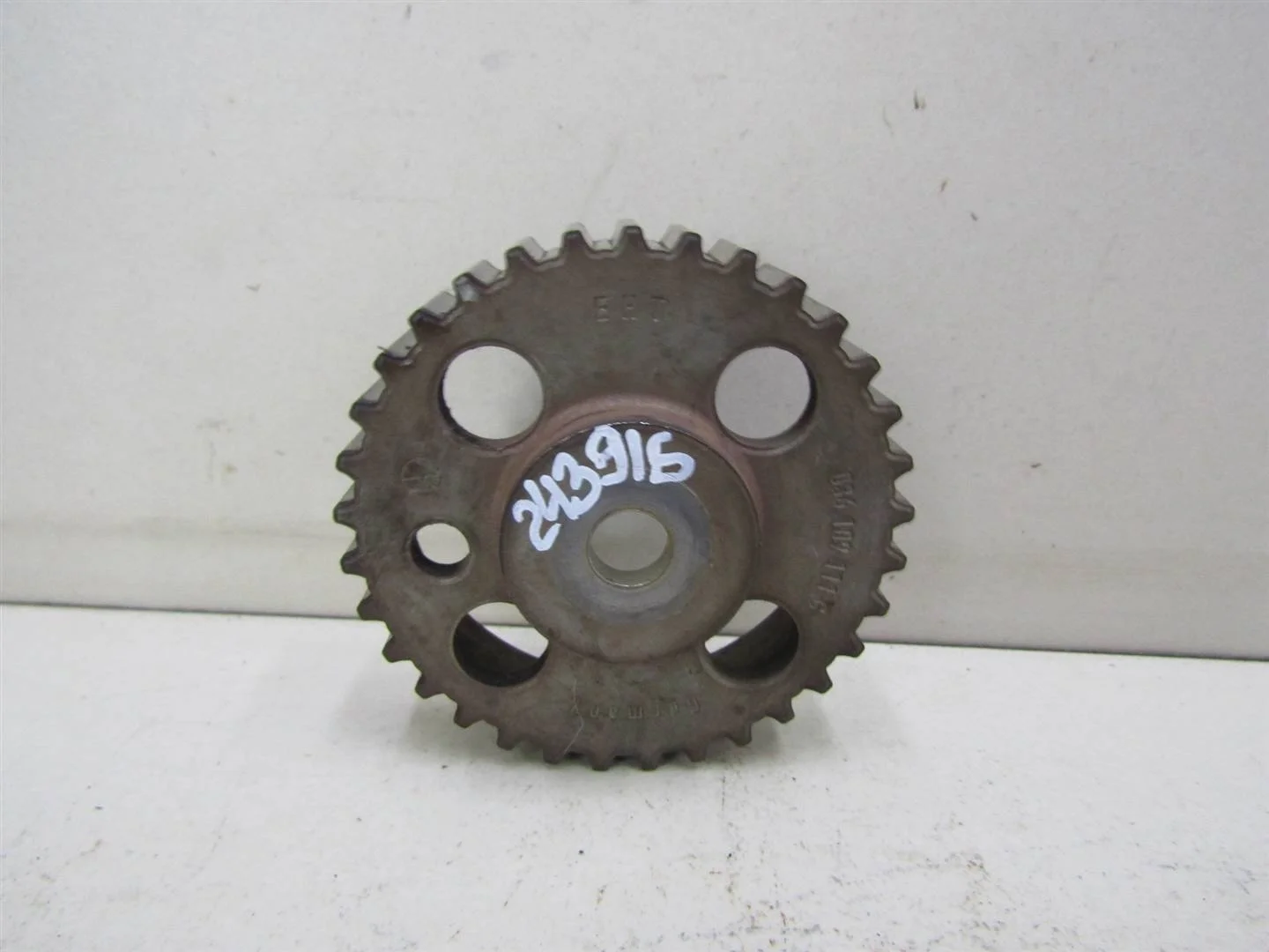 Шестерня (шкив) распредвала Skoda Octavia (A5 1Z-) 2004-2013  [036109111G]  1.4 BUD в Вологде