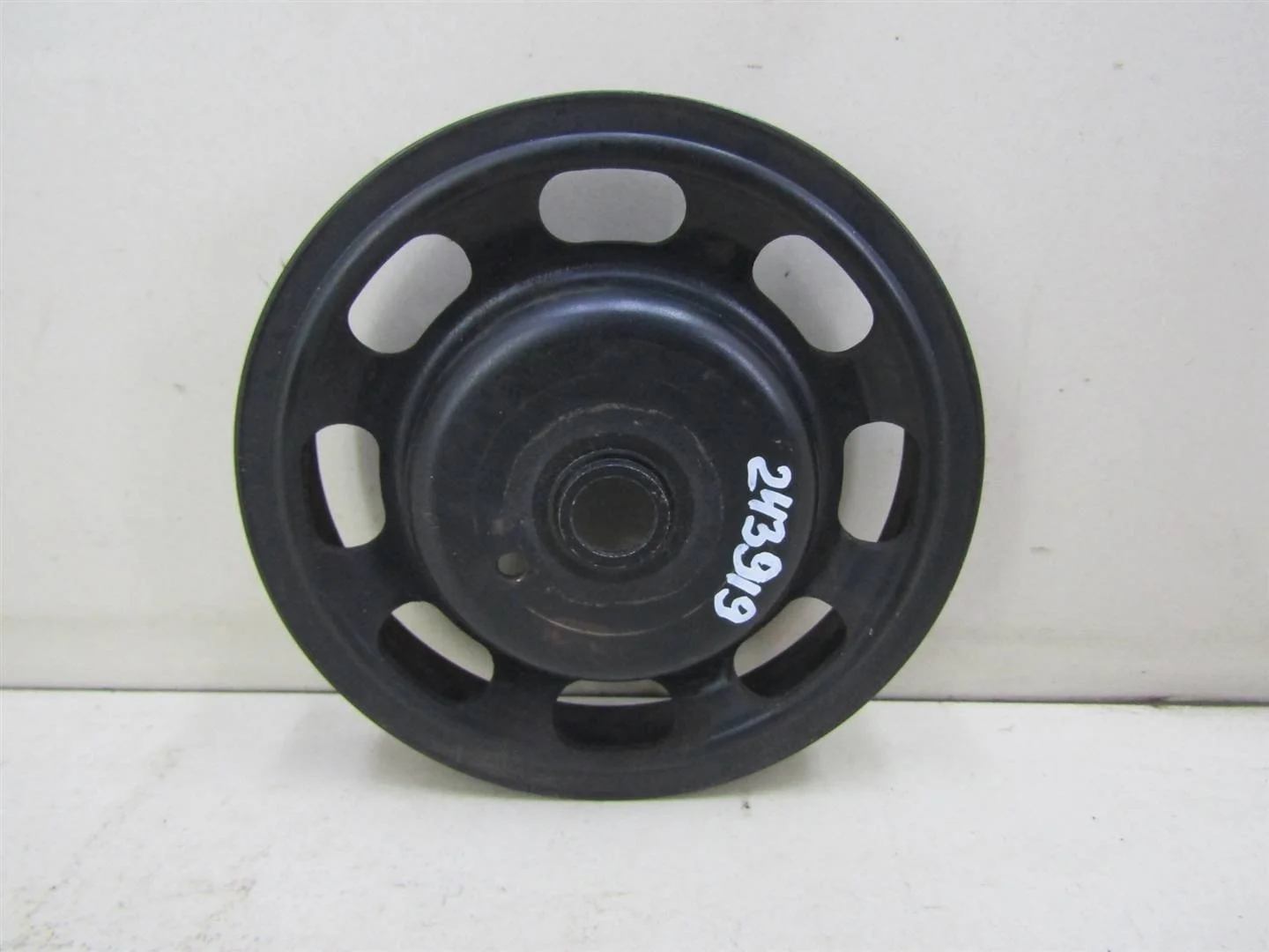 Шкив коленвала VW Golf IV \Bora 1997-2005  [036105255C]  в Вологде