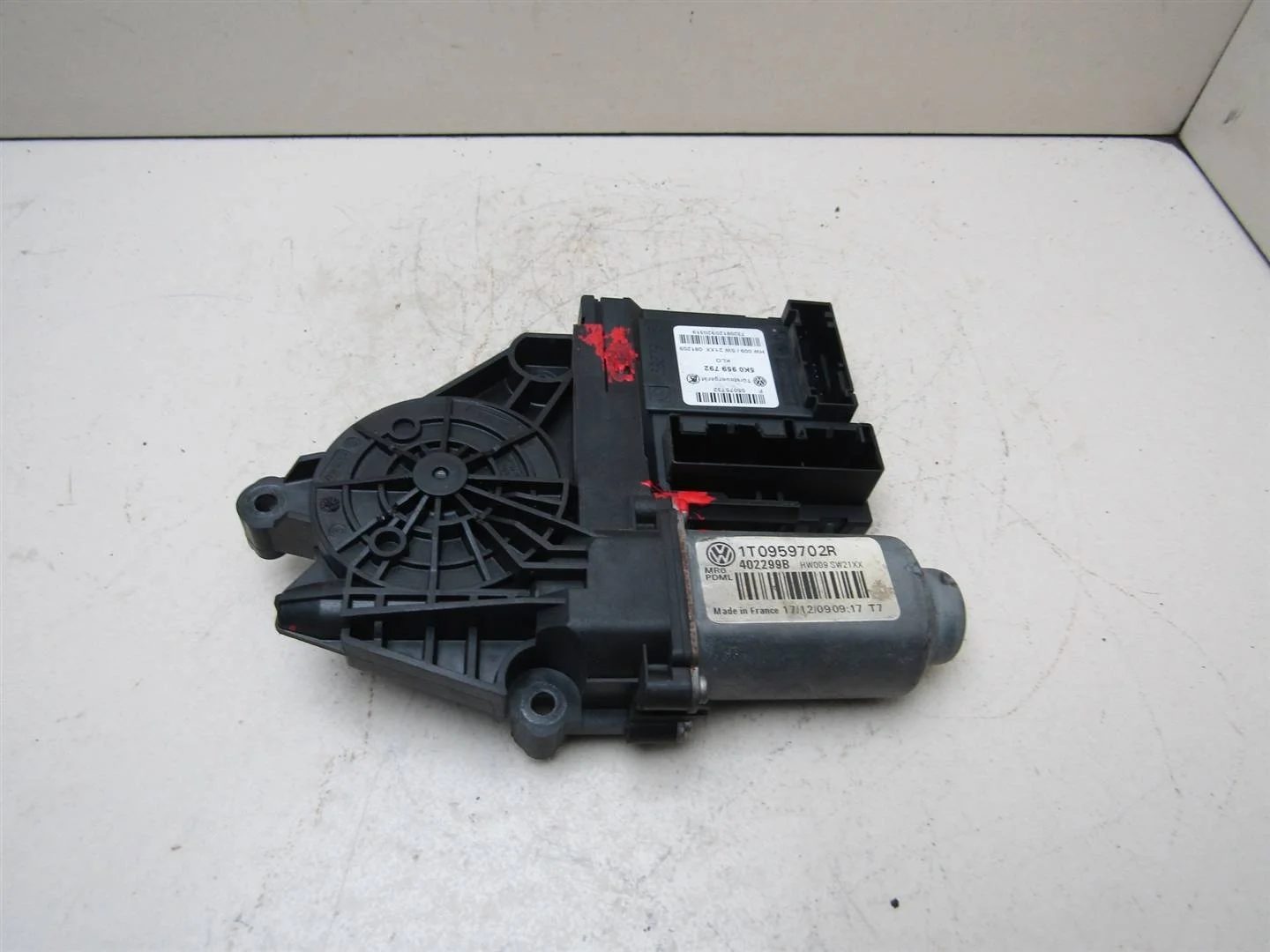 Моторчик стеклоподъемника Skoda Octavia (A5 1Z-) 2004-2013  [1T0959702R]  в Вологде