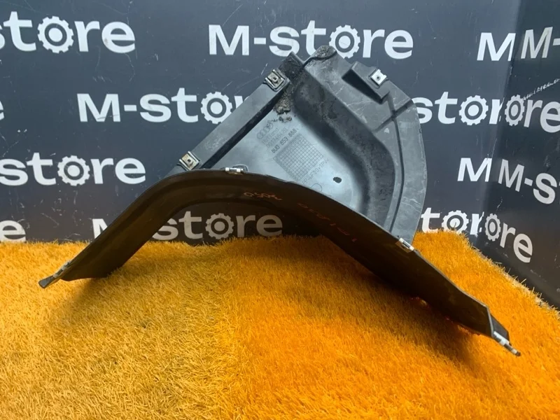 Подкрылок Audi Q3 2012 8U0853888 8U CPSA, передний правый