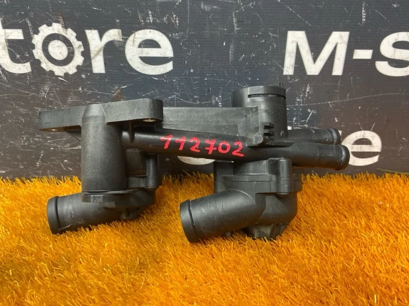 Термостат Volkswagen Sharan 2011 03C121118D 7N CAV