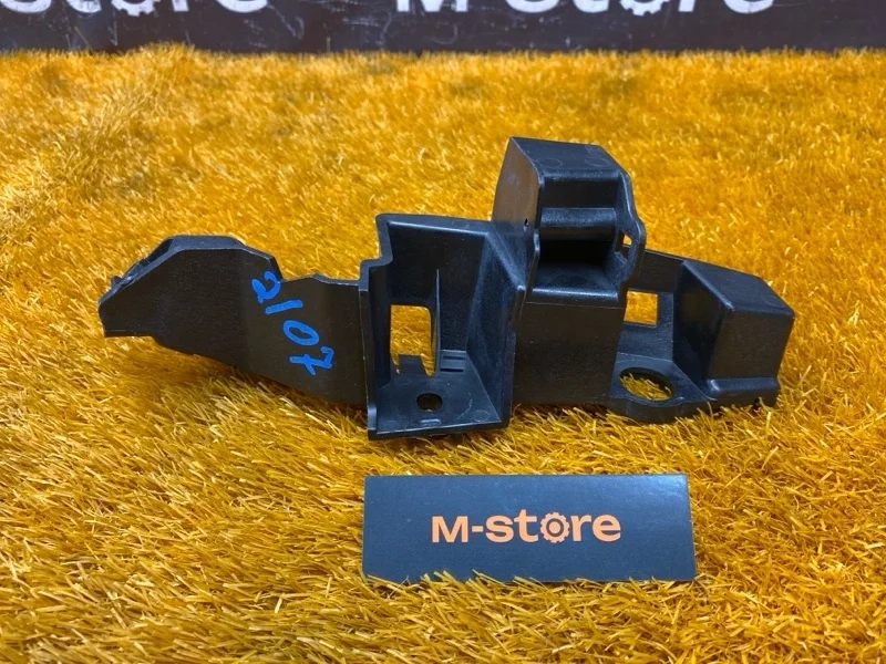 Крепление бампера Audi Q5 2017 80A807284A FY DAXB, переднее правое