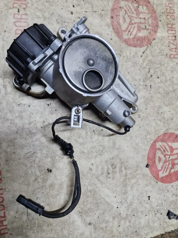 Насос масляный Peugeot 207 2011 хетчебек