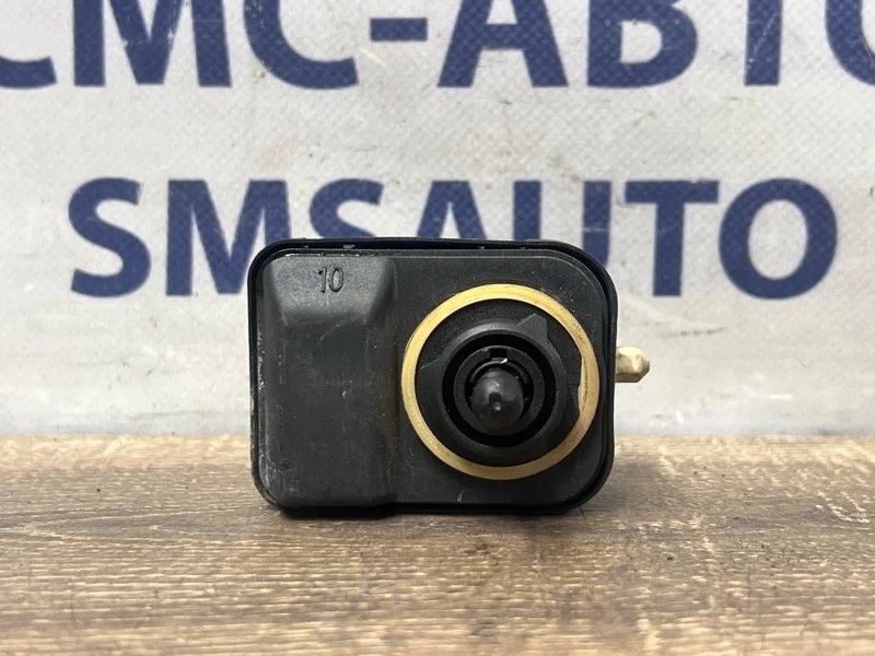 Корректор фары Volvo Xc90 8678121 ХС90 2.5 B5254T2