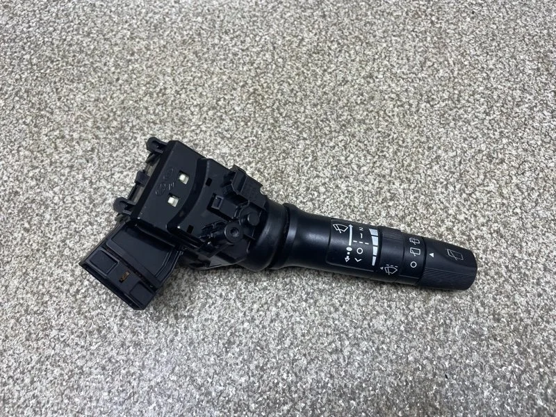 Переключатель дворников Hyundai Solaris 2011 934204L760 1.4 G4FA MT